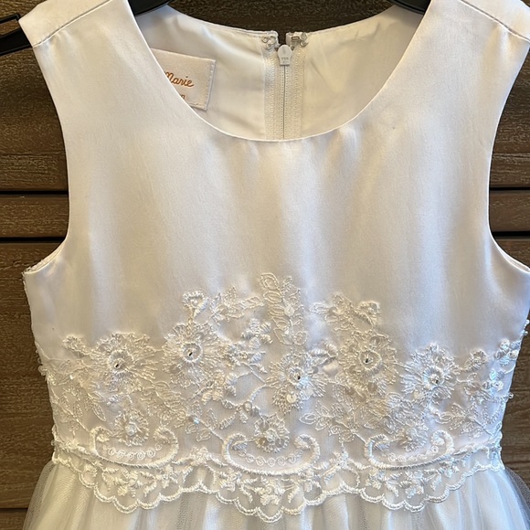 Lauren Marie First Communion Dress, Size 5 - Picture 13 of 16